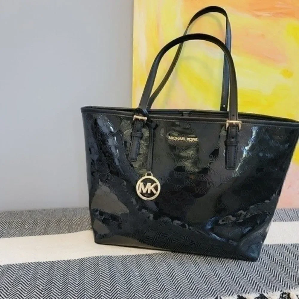 Michael KORS Jet Set Travel Carryall Tote Black Patent Leather MK